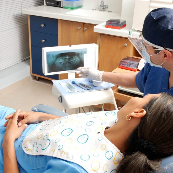 Hilfe bei Zahnschmerzen: So reagieren Sie im Dental-Notfall&hellip;